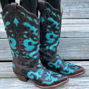 Corral Vintage Cowboy Boots Turquoise Cutout 7 M